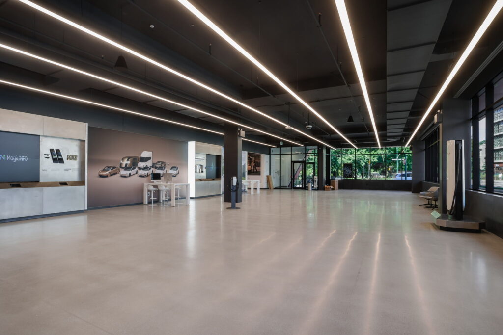 Tesla Service Centre