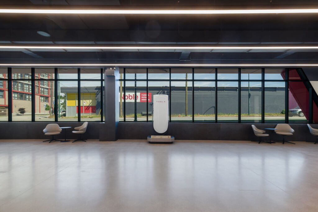 Tesla Service Centre