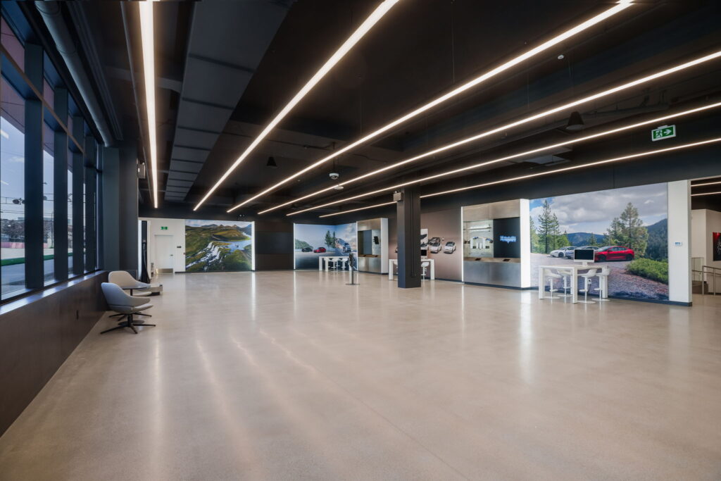 Tesla Service Centre