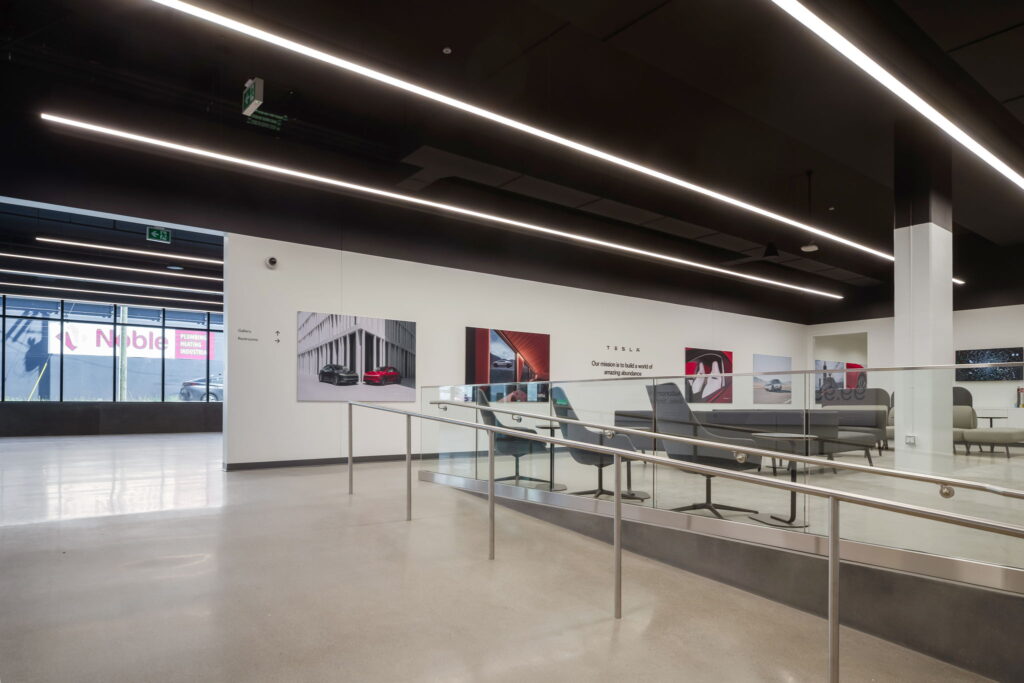 Tesla Service Centre